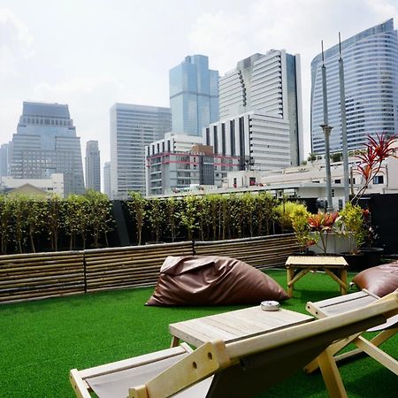 Hash Silom Apartment @ Silom Soi 3 Bangkok Buitenkant foto